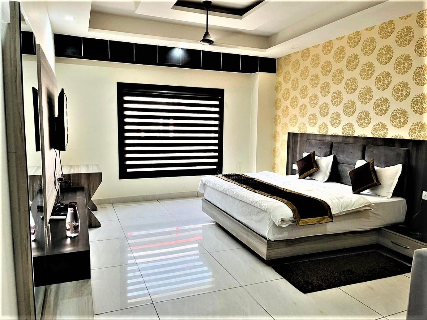הרידוואר Hotel Blue Pine מראה חיצוני תמונה