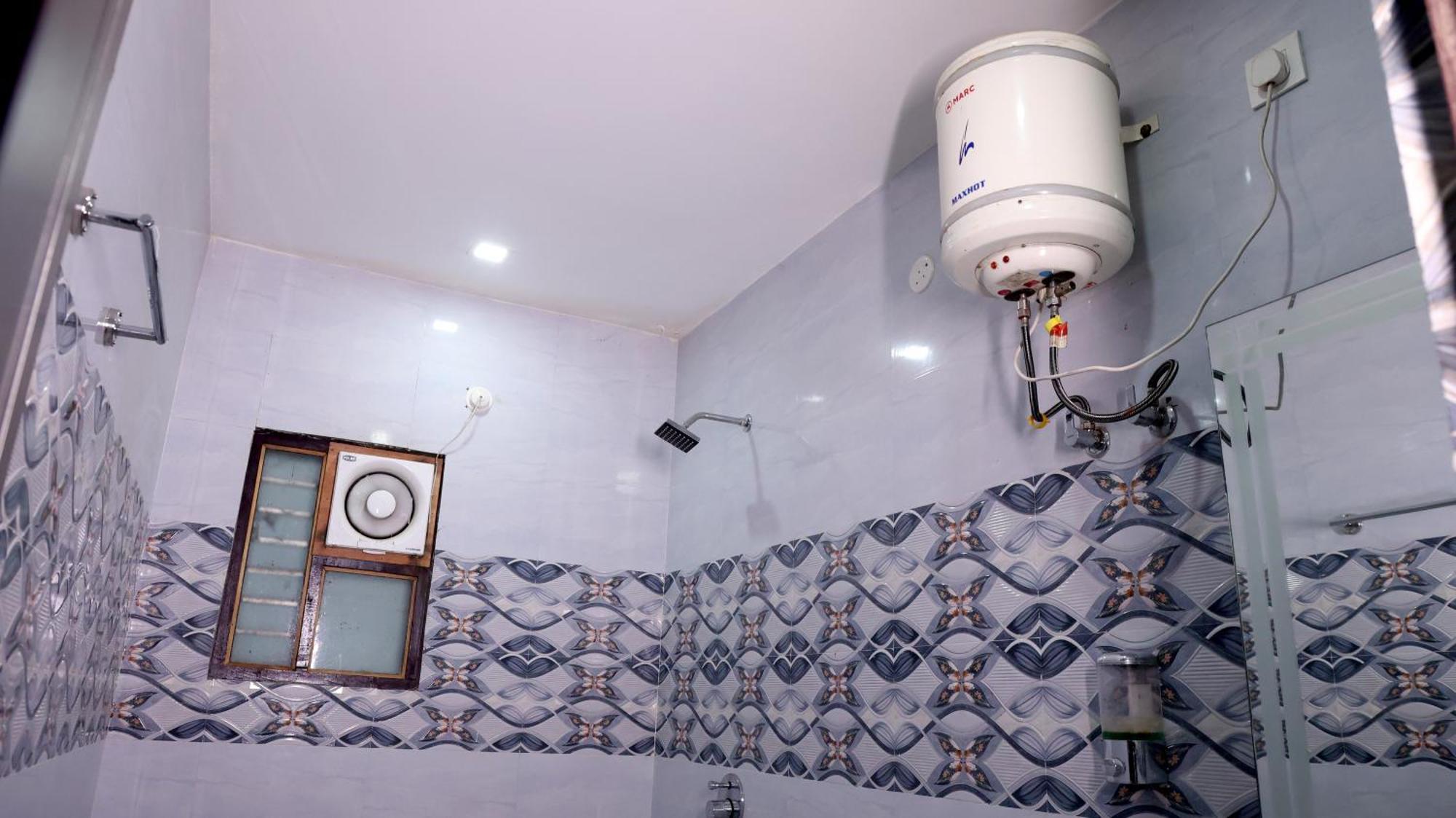 הרידוואר Hotel Blue Pine מראה חיצוני תמונה