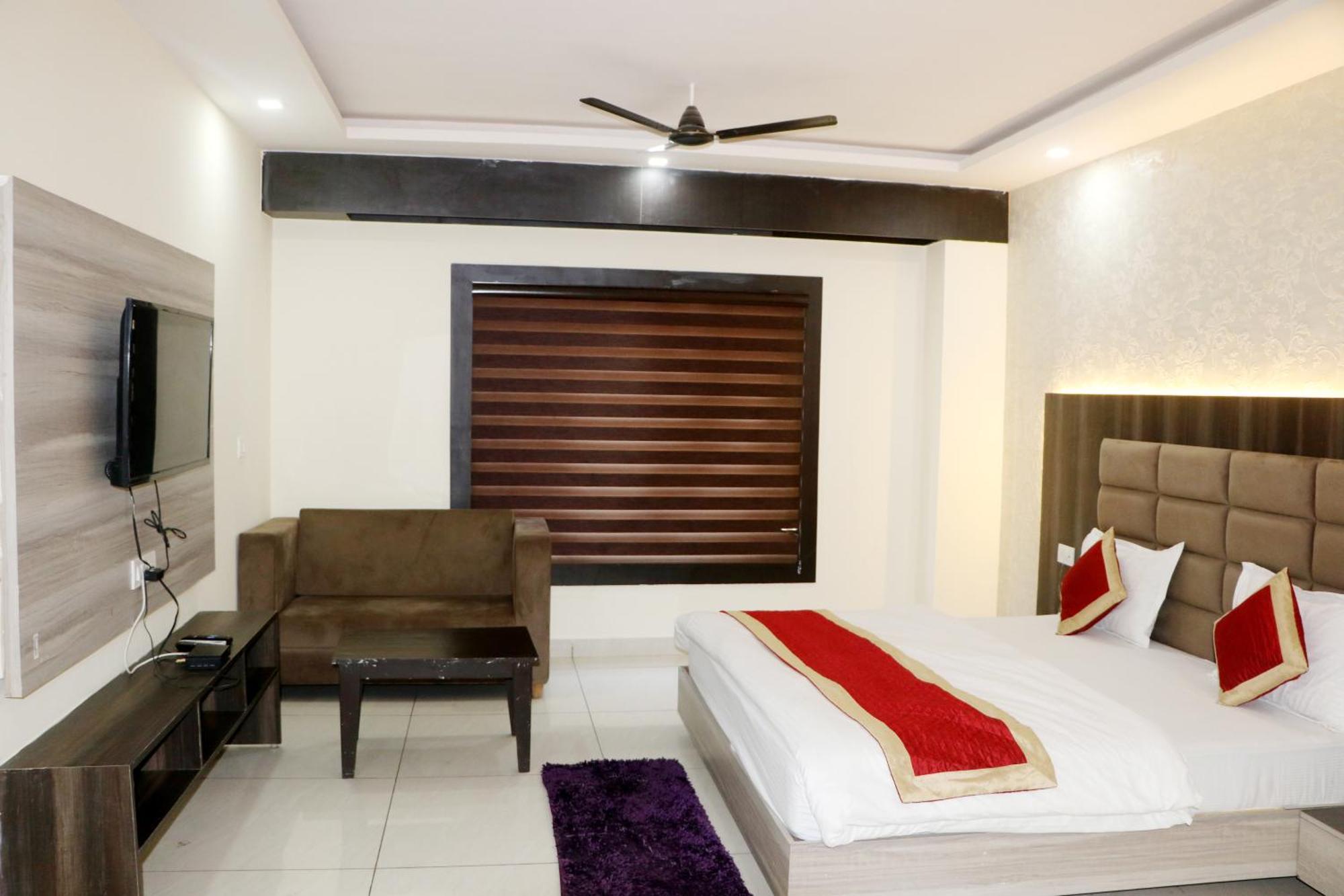 הרידוואר Hotel Blue Pine מראה חיצוני תמונה
